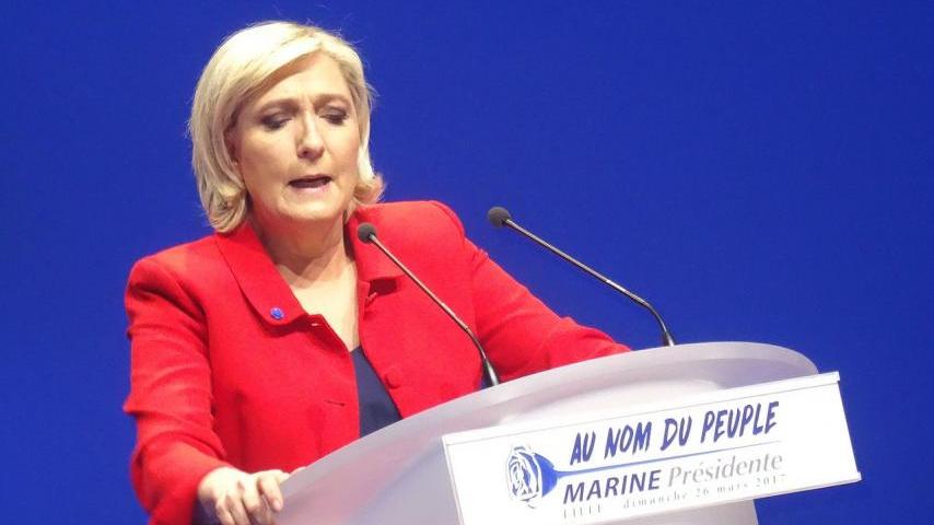 lille_-_meeting_de_marine_le_pen_pour_lelection_presidentielle_le_26_mars_2017_a_lille_grand_palais_094