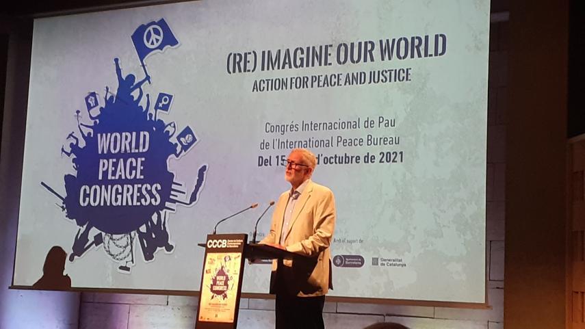 Jeremy Corbyn op de International Peace Conference Barcelona