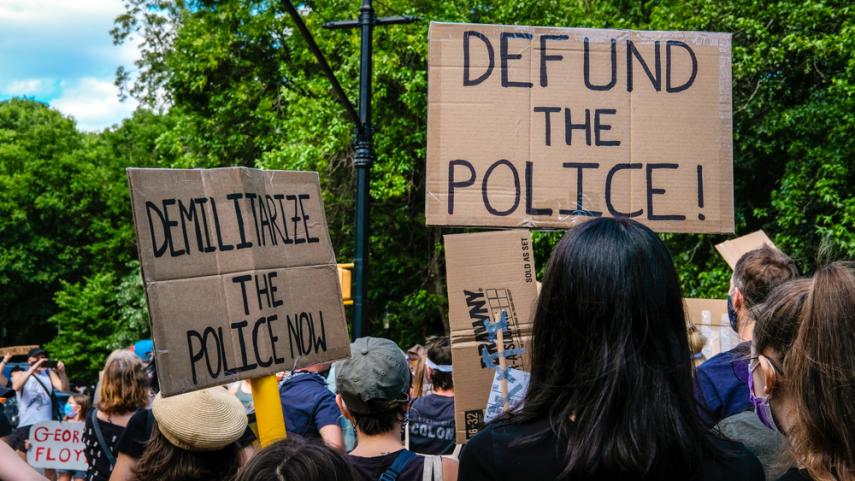 defund police