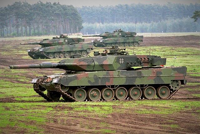 Leopard 2 tanks