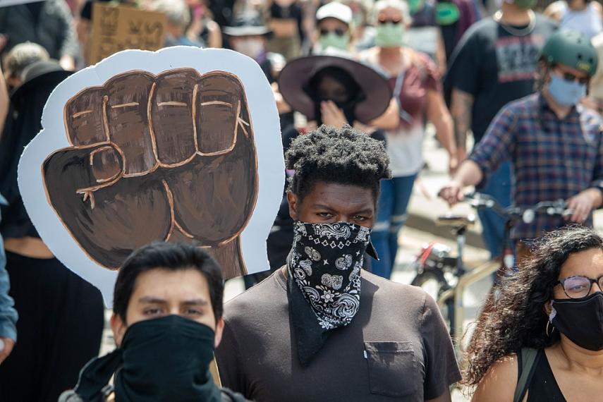 Solidariteit betekent het ontmantelen van het systeem, overal