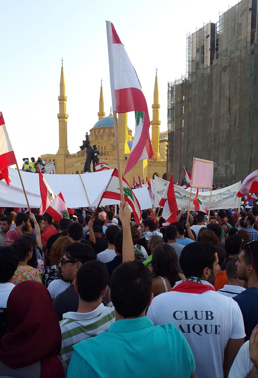 Libana ‘You Stink’-protesto. Sekvo de daŭra politika paralizo