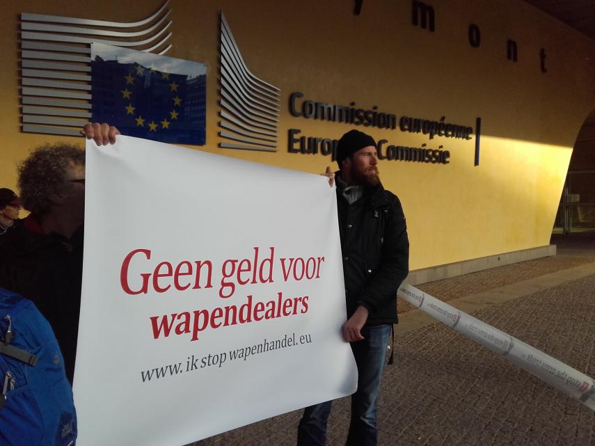 De EU laat de wapenindustrie langs de kassa passeren