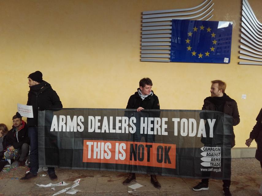 Vredesactivisten blokkeren conferentie Europees Defensie Agentschap
