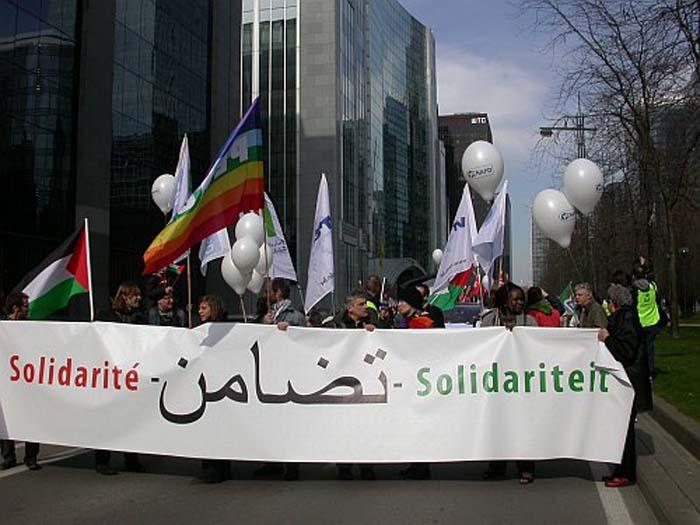 Solidariteit met de Arabische volken in de straten van Brussel