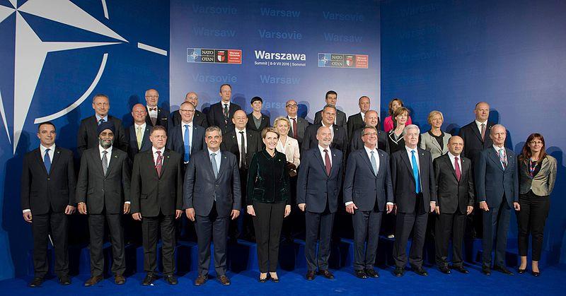 NAVO-top in Warschau belooft meer militarisering