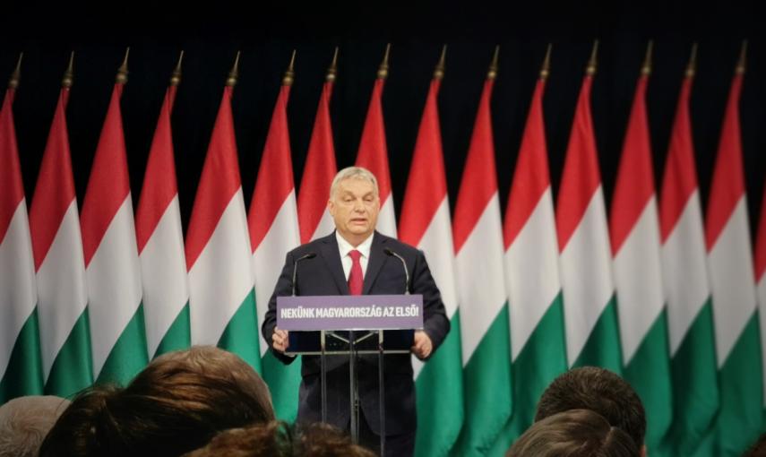 De Hongaarse regering misbruikt de corona-crisis om dissidentie te onderdrukken