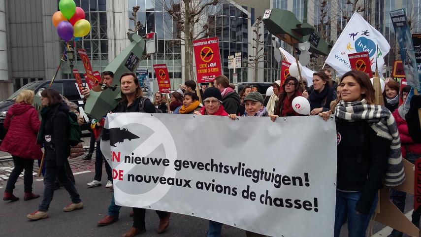 Vredesconferentie en nationale manifestatie &amp;#039;geen gevechtsvliegtuigen&amp;#039;