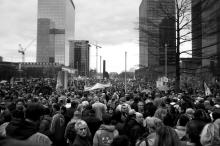 Manifestatie 2 december 2011: Besparen kan op bommen, niet op mensen!