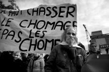 Manifestatie 2 december 2011: Besparen kan op bommen, niet op mensen!