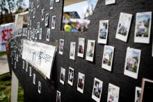 ManiFiesta: 450 mensen op de foto tegen de aankoop van nieuwe gevechtsvliegtuigen
