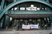 Acties tegen investeringen in kernwapens bij hoofdkantoren KBC, ING, BNP Paribas en Deutsche Bank
