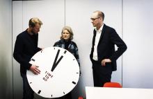 Activisten brengen bezoek aan hoofdkwartieren meerderheidspartijen.