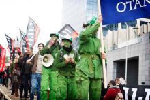 Stop NATO 2017 op de Grote Parade van Hart Boven Hard