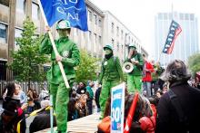 Stop NATO 2017 op de Grote Parade van Hart Boven Hard
